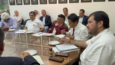 Representantes del Movimiento Cívico Nacional