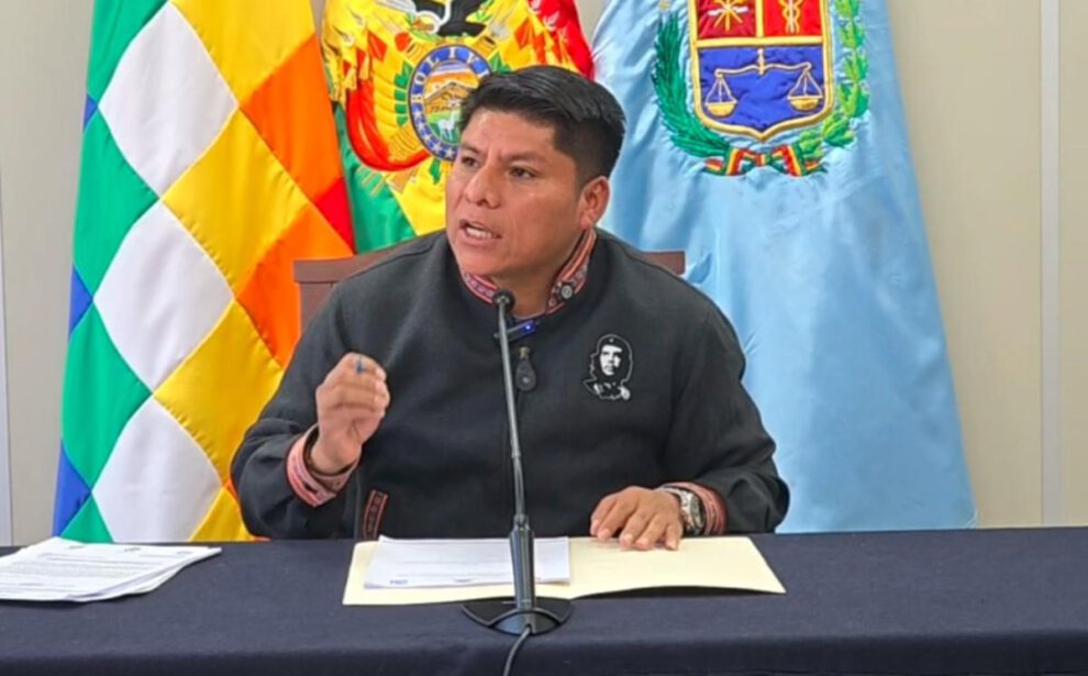 El gobernador de Cochabamba, Leonardo Loza se pronunció sobre la coyuntura política y el apagón en el Trópico