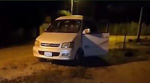 Los delincuentes dispararon y dañaron el vehículo que no pudieron robar