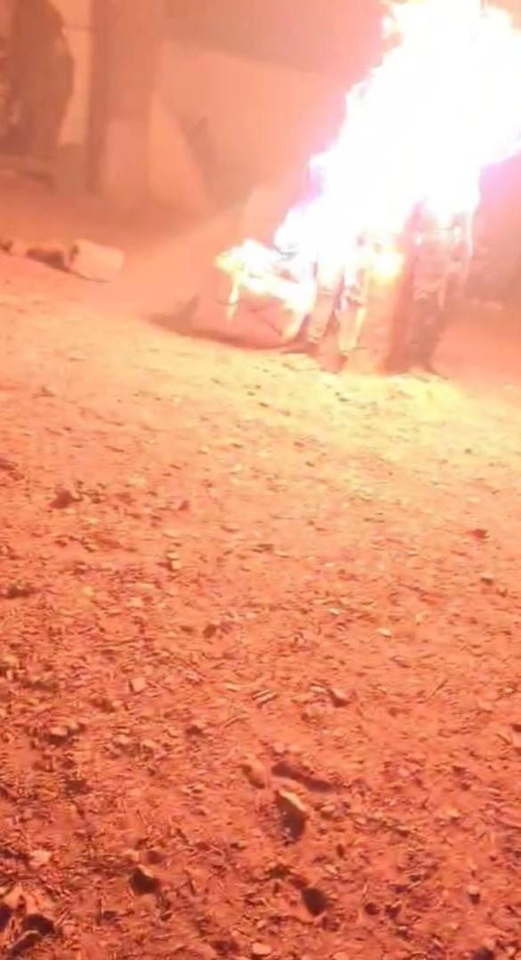Llamas y caos durante el linchamiento en Pocoata