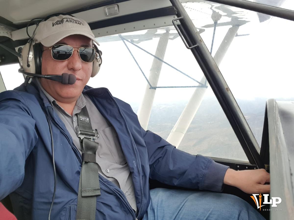 Marcelo Miralles en avión