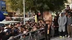 los vecinos interceptaron a los adolescentes ante la sospecha de que mataron al chofer