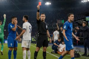 Nuevas Reglas se aplicarán en el Mundial 2026, Jugadores que se tapen la boca serán expulsados, El VAR tomará acciones en algunas cosas