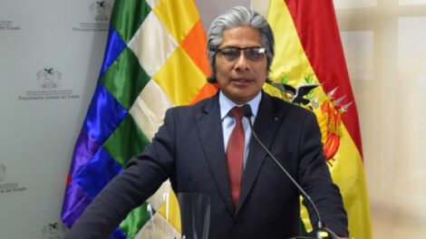 Compra irregular de material antidisturbios