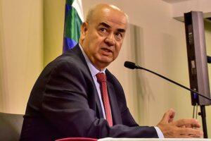 El exministro de Economía José Luis Parada