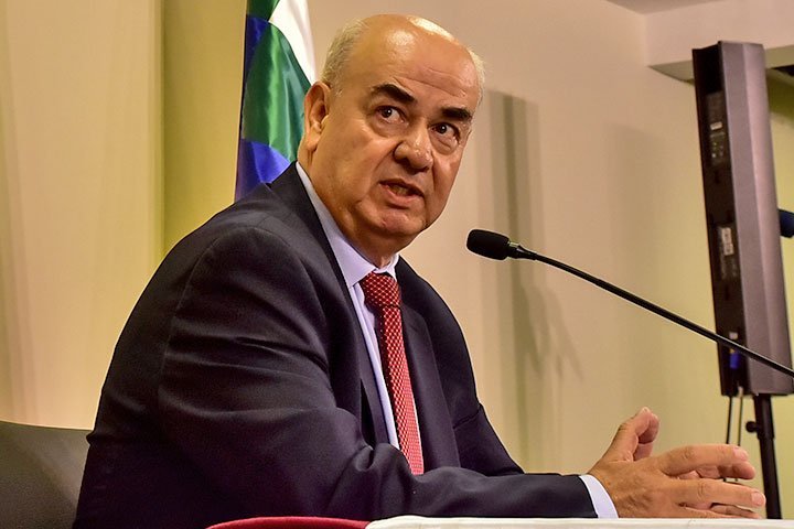 El exministro de Economía José Luis Parada