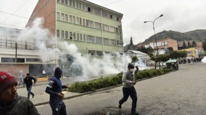 Conflicto cocalero en Bolivia entre gases y dinamitazos