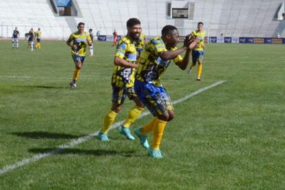 Hat-trick de Thabiso Brown en el triunfo de EM Huanuni