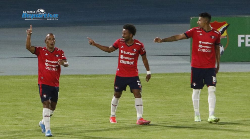 Wilstermann se recupera ganando a Palmaflor pero persiste la molestia por la falta de pago de sueldos