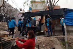 Desalojo en Buenos Aires de familias del asentamiento La fuerza de las mujeres