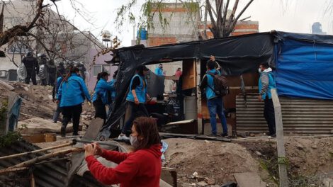 Desalojo en Buenos Aires de familias del asentamiento La fuerza de las mujeres