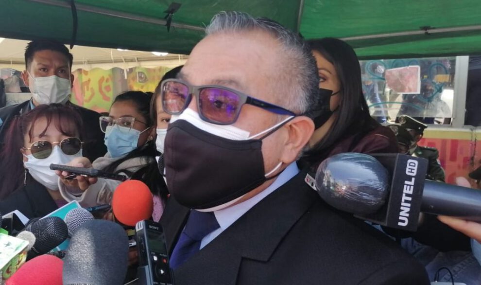 Cox cuestiona dejadez Fiscalía en caso de golpe de Estado