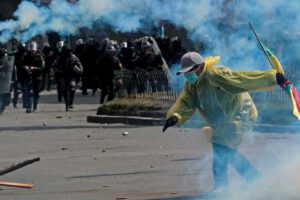 Enfrentamientos entre cocaleros y policías en el conflicto cocalero