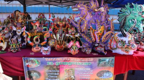 Caretas de diablos realizadas por manos orureñas