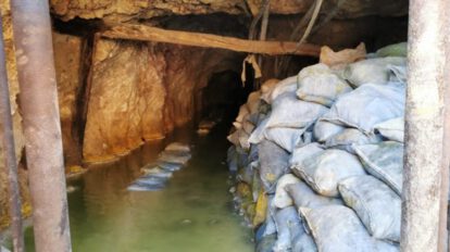 Bombeo de aguas ácidas en la Mina San José