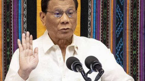 Rodrigo Duterte anuncia su retiro de la vida política