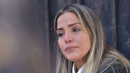 Carolina Ribera denuncia la situación de su madre Jeanine Añez al borde de la inanición