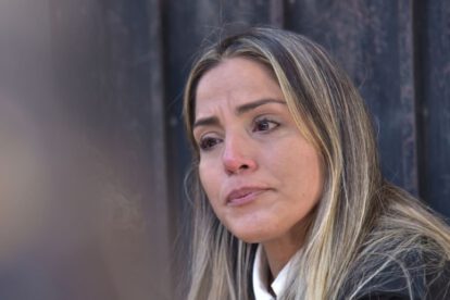 Carolina Ribera denuncia la situación de su madre Jeanine Añez al borde de la inanición