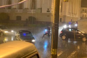 Intensa lluvia con granizo en Sucre