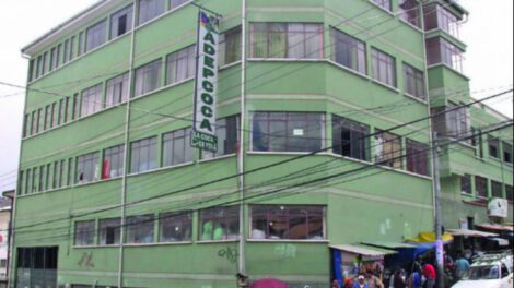 Pugna entre cocaleros en instalaciones de Adepcoca en Villa Fátima