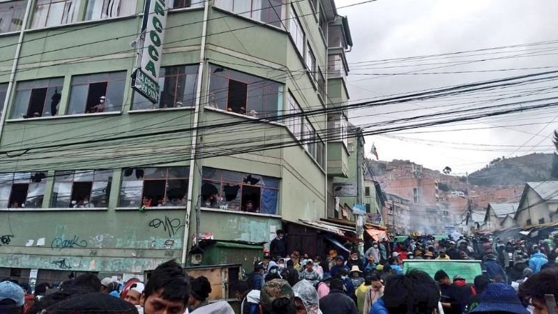 Cocaleros toman sede de Adepcoca en La Paz