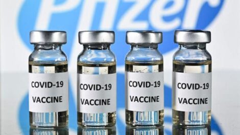 tercera dosis de la vacuna contra el Covid-19 autorizada por la Agencia Europea del Medicamento