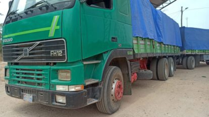 Camiones comisados por la Aduana en Tarija