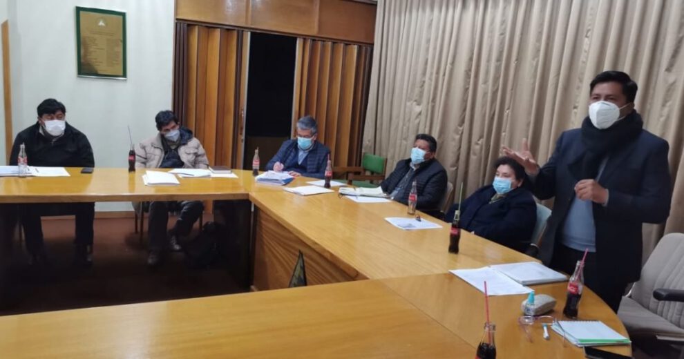 Defensa de tierras fiscales en Oruro