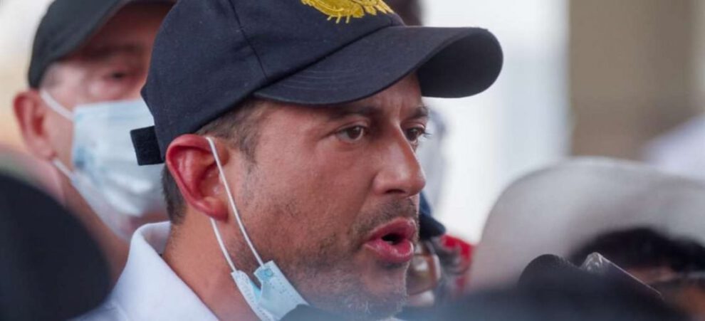 Luis Fernando Camacho en vigilia convocada por Unión Juvenil Cruceñista
