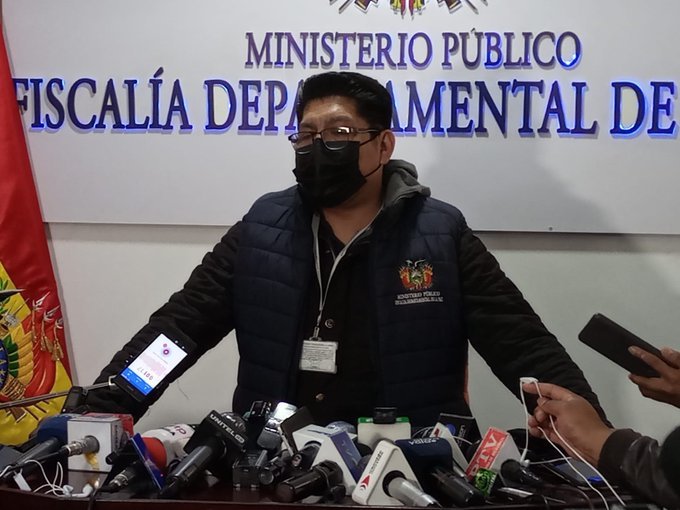 Luis Fernando Camacho en conferencia de la Fiscalía