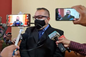 Cox califica a Reyes Villa de corrupto sentenciado
