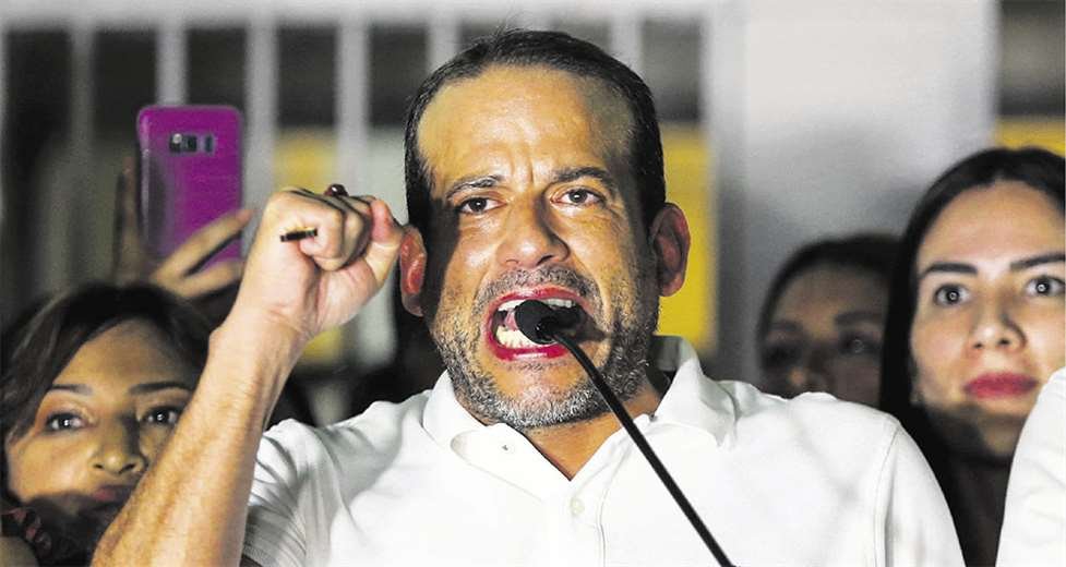 Camacho a Arce: Deje de ser el títere de Evo y deje de dividir el país