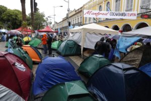 Vigilias en Cochabamba por Manfred Reyes Villa