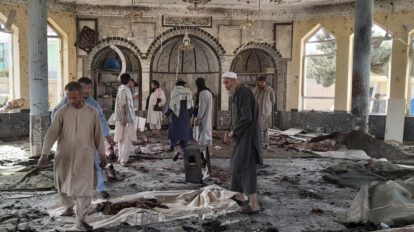 Atentado en Afganistán en mezquita chiita deja 50 muertos
