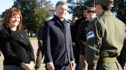 Mauricio Macri y sus exministros en investigación sobre material bélico
