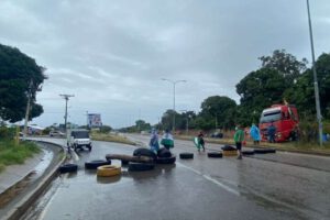 Bloqueos esporádicos en Bolivia durante el paro cívico