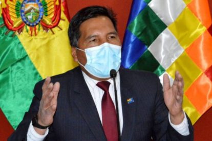 Adrián Quelca se presenta ante la Fiscalía de La Paz