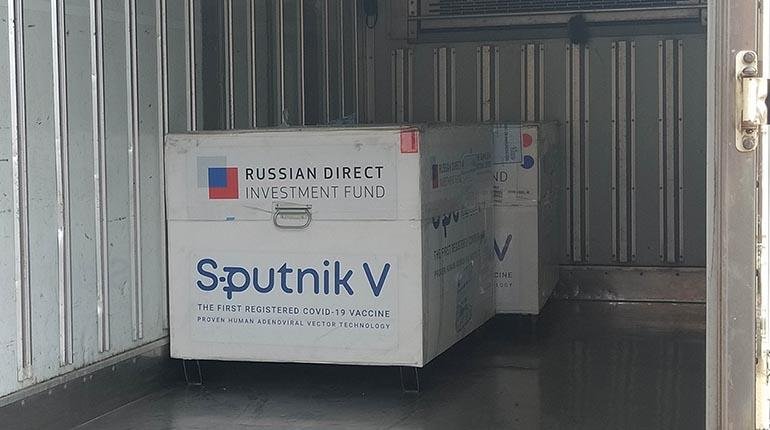 Segundas dosis Sputnik V llegan a Bolivia para su distribución