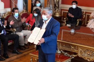 Ley de la canasta estudiantil promulgada por el Alcalde Iván Arias