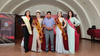 Miss Pluricultural Bolivia 2021 con representantes de Oruro