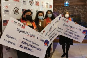 Capital semilla para emprendedoras orureñas graduadas por AWE