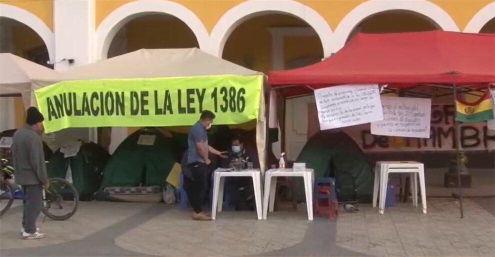 Paro de gremiales en Bolivia por la abrogación de la Ley 1386