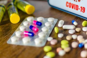 OMS compra antivirales Covid-19 para pacientes leves