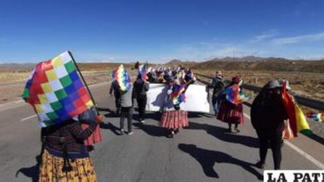 Caminata hacia La Paz por víctimas de Senkata y Huayllani