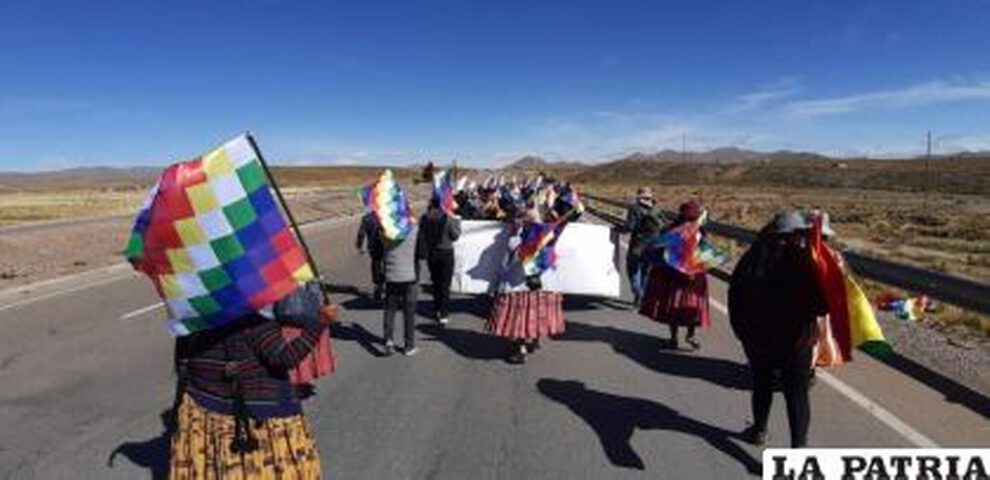Caminata hacia La Paz por víctimas de Senkata y Huayllani