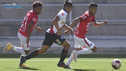 La acción del partido disputado en El Alto entre Always Ready y Wilstermann