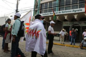 Indígenas anuncian nuevas medidas de protesta en marcha hacia el INRA