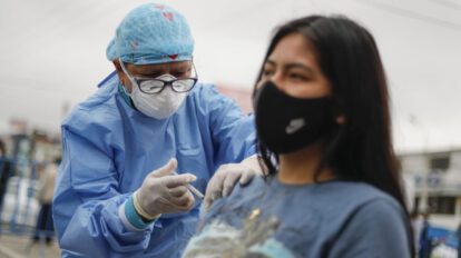 Vacunación a jóvenes de 16 y 17 años en Santa Cruz