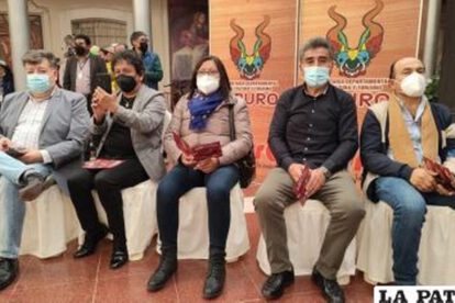 Jurados del Festival de la Canción Aquí… canta Bolivia