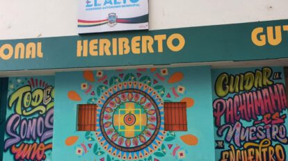 Mural por la paz y solidaridad en Bolivia